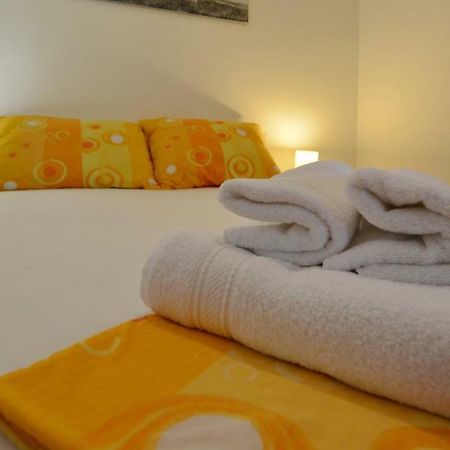 Apartmani Cesarec Basina Esterno foto
