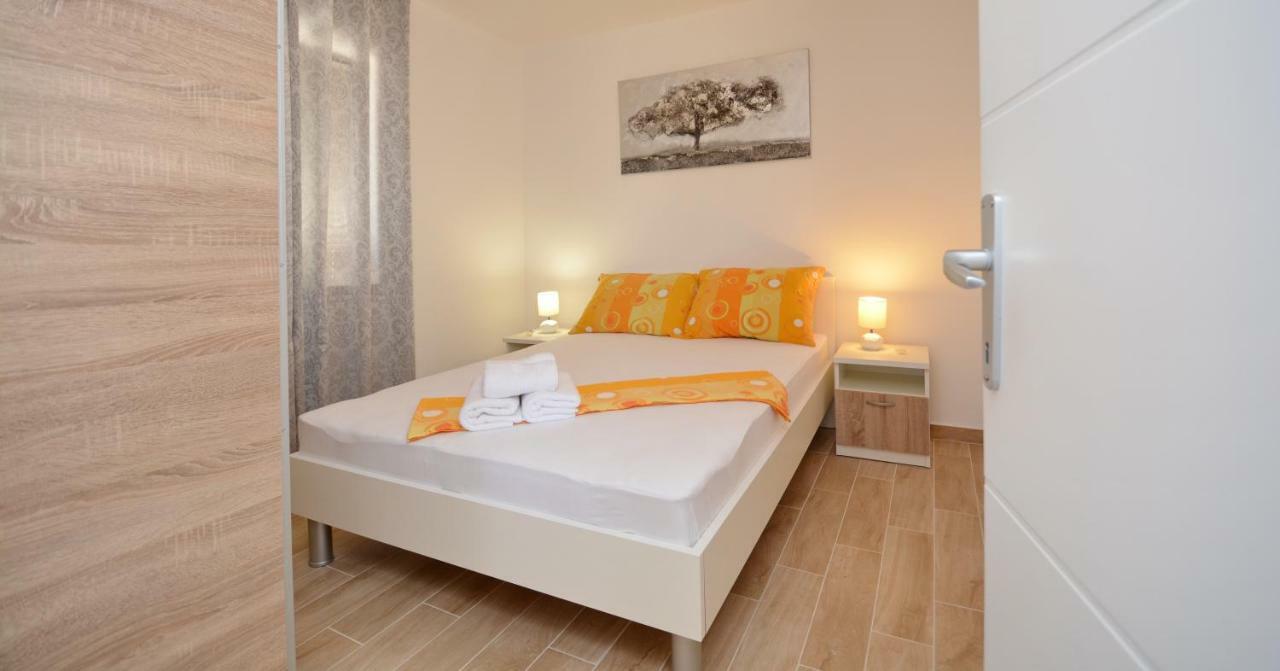 Apartmani Cesarec Basina Esterno foto